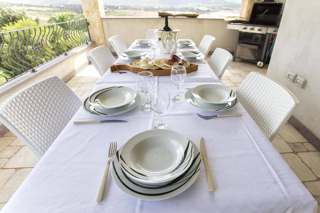 Villa Janas Luxury Villa Surrounded By Large Park, Swimming Pool, Parking And Wifi Alghero Exterior foto